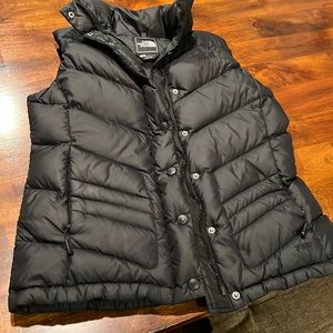 North face puffy vest
